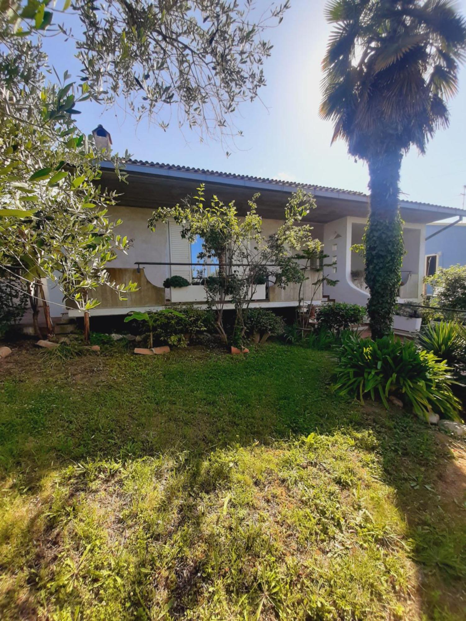 Villa In Collina Vista Mare Roseto Degli Abruzzi Εξωτερικό φωτογραφία